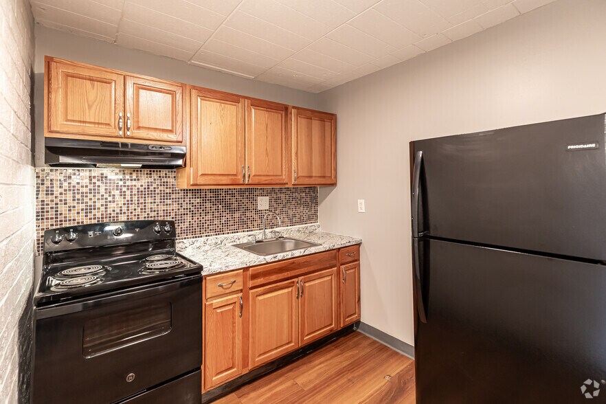 More Photos Of 59 Sumner St, Hartford Apartments For Sale