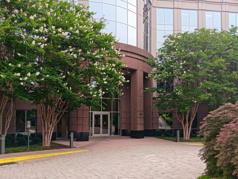 More Photos Of 40 Burton Hills Blvd, Nashville Coworking Space