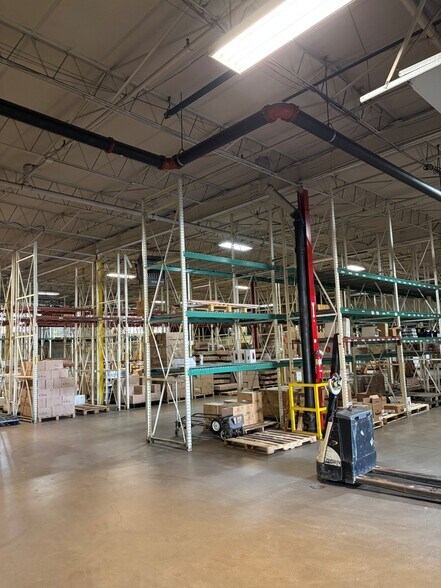 More Photos Of 4525 S Tripp Ave, Chicago Warehouse For Lease