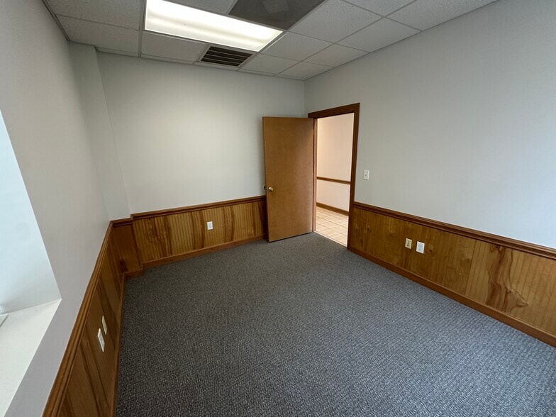 More Photos Of 285 Church St, Concord Office For Lease