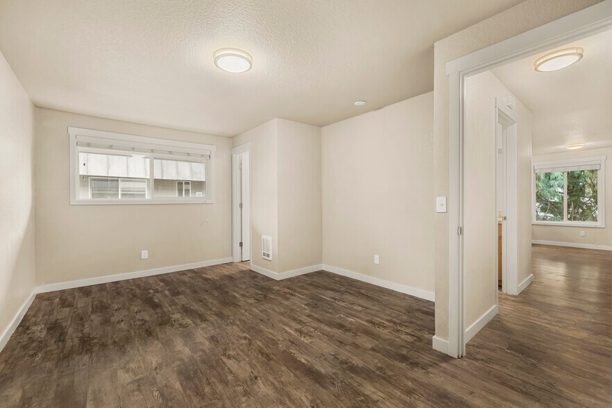 More Photos Of 1570 James St, Woodburn Apartments For Sale