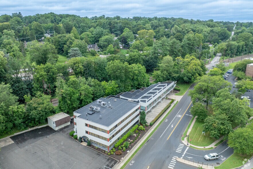 More Photos Of 1061 Rydal Rd, Jenkintown Office For Sale