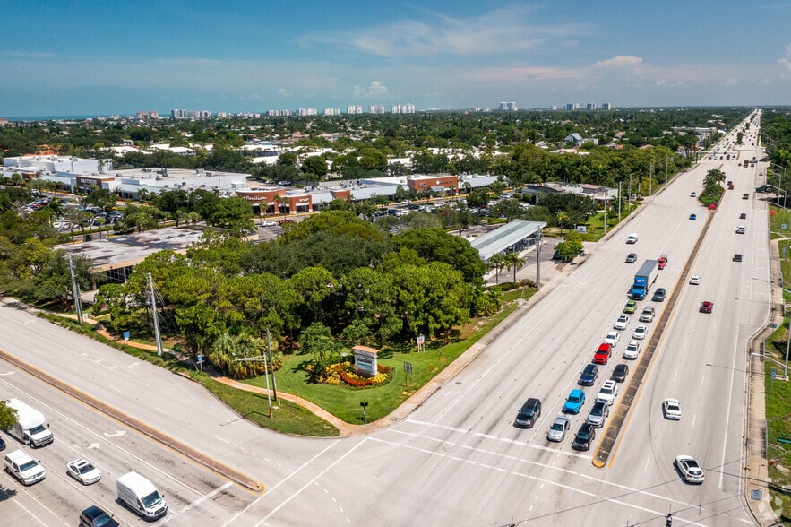 More Photos Of 871 Vanderbilt Beach Rd, Naples Storefront For Lease