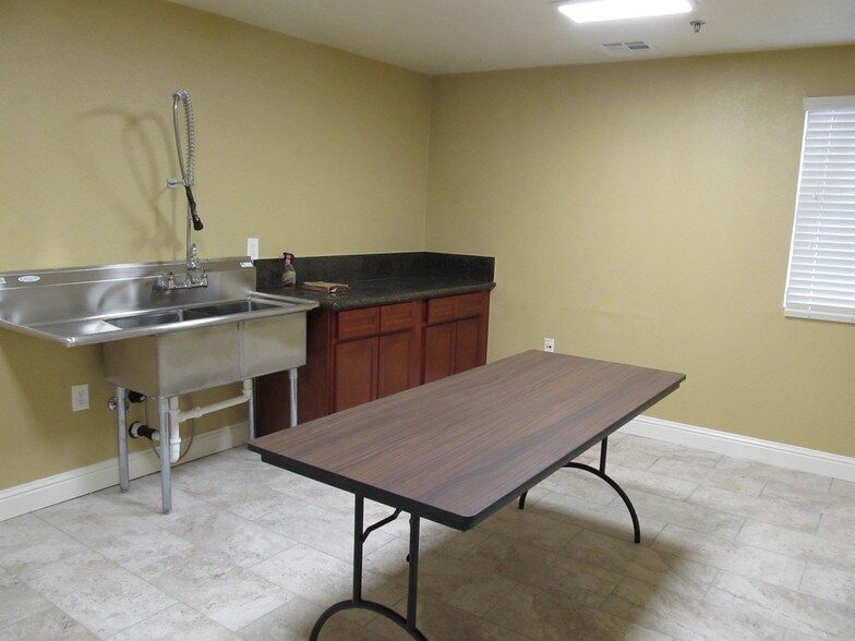 More Photos Of 1012 Sutton Way, Grass Valley Office For Lease