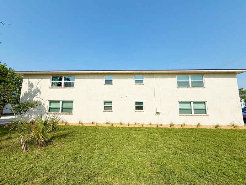 More Photos Of 408 13th Ave N, Jacksonville Beach Multifamily For Sale