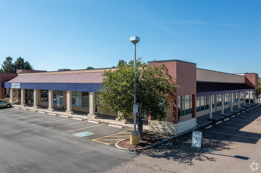 More Photos Of 2200 S Monaco Pky, Denver Storefront For Lease