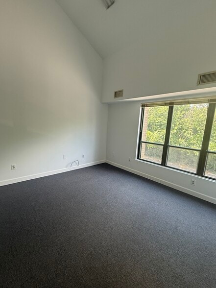 More Photos Of 8569-8573 Sudley Rd, Manassas Medical For Sale