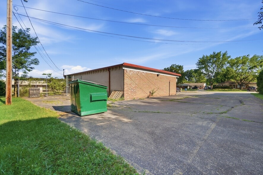 More Photos Of 4782 Fishburg Rd, Dayton Freestanding For Sale