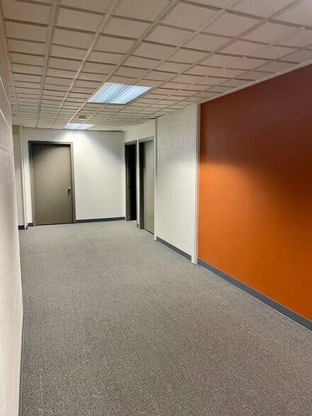 More Photos Of 2780 N National Rd, Columbus Office For Lease