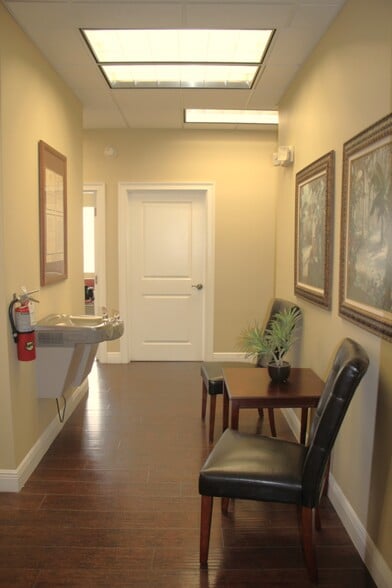 More Photos Of 6143 S Orange Blossom Trl, Orlando Loft Creative Space For Sale