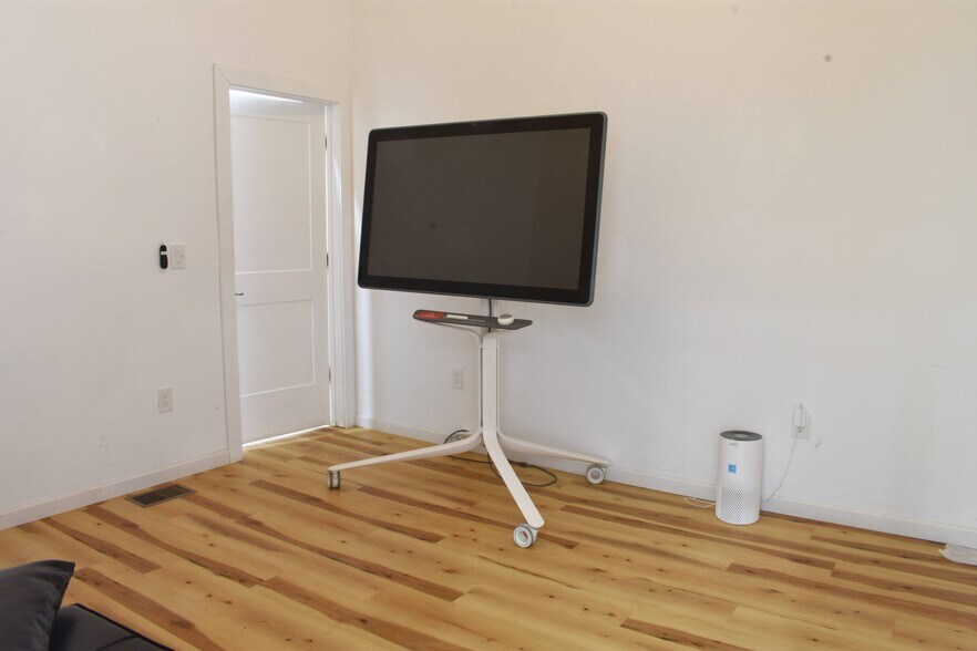 More Photos Of 235 Candler Rd SE, Atlanta Specialty For Sale