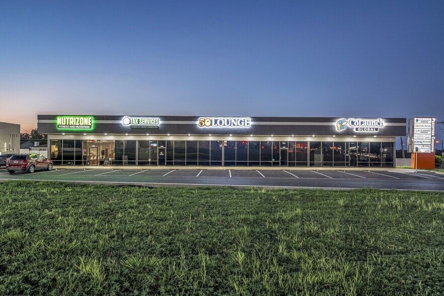 More Photos Of 104 N Peachtree Rd, Mesquite Storefront For Sale