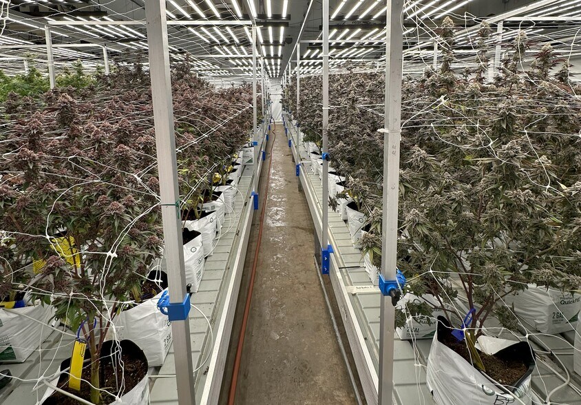 More Photos Of 947 N Buffington Rd, Sallisaw Warehouse For Sale