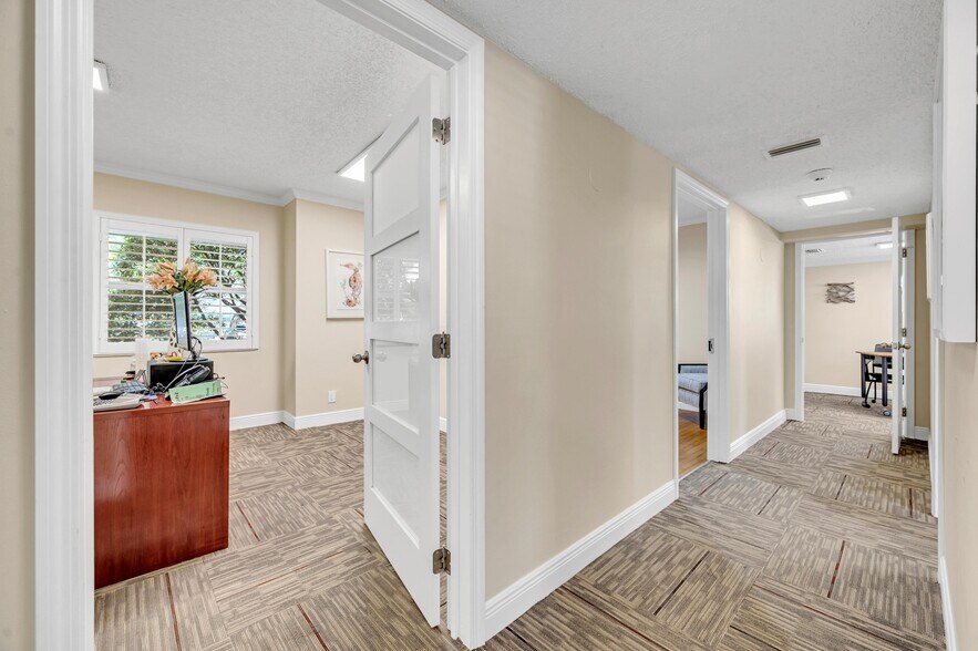 More Photos Of , Fort Lauderdale Office For Sale