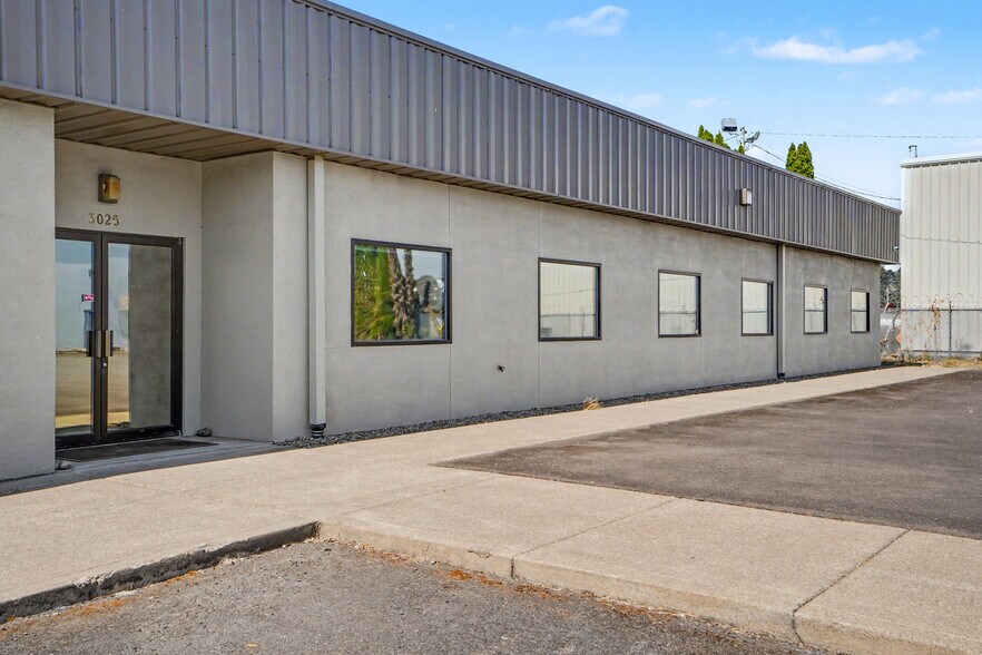 More Photos Of 3025 Kathryn Ave NE, Albany Warehouse For Lease