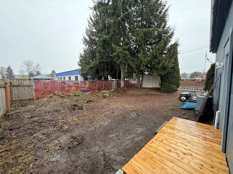 More Photos Of 22 49th St NE, Auburn Distribution For Sale