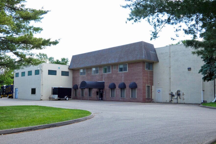Primary Photo Of 2240 Greer Blvd, Sylvan Lake Warehouse For Sale