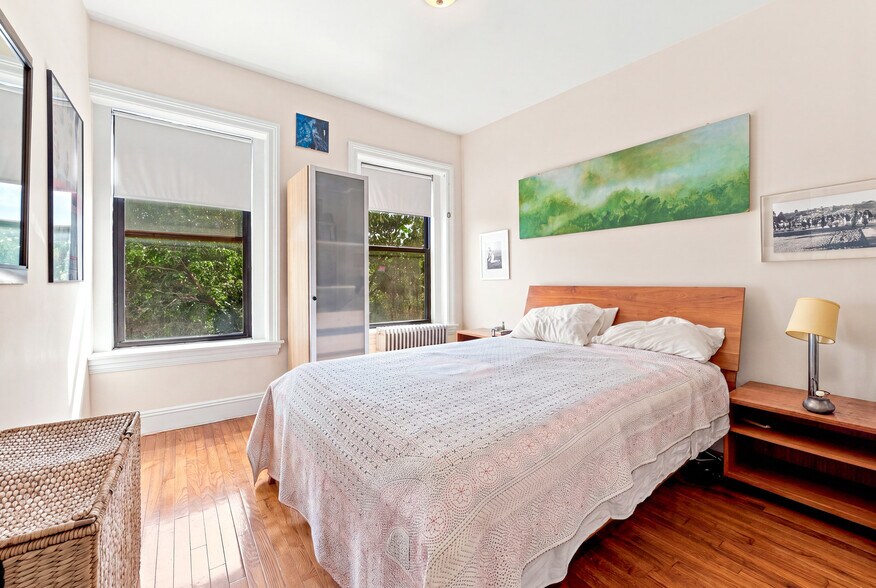 More Photos Of 117 President St, Brooklyn Apartments For Sale