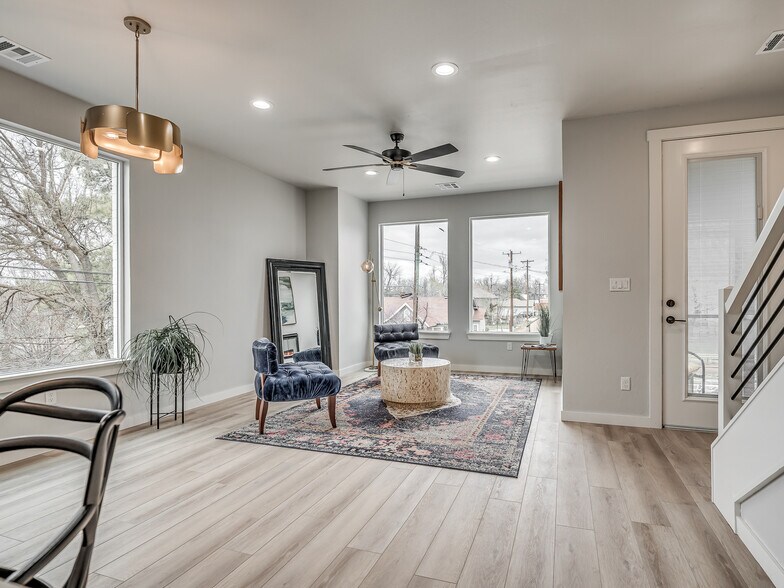 More Photos Of 1300-1308 NW 11th St, Oklahoma City Apartments For Sale