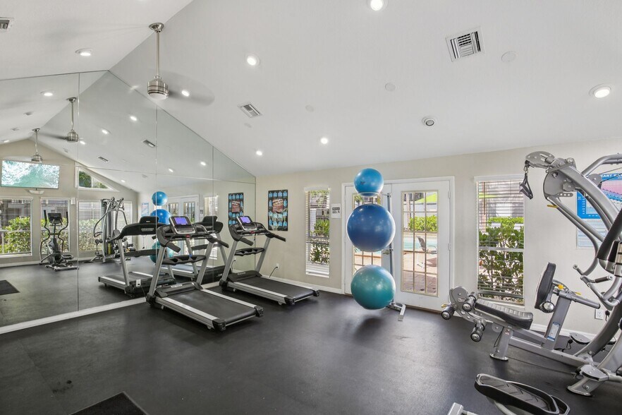 More Photos Of 4610 N Armenia Ave, Tampa Apartments For Sale
