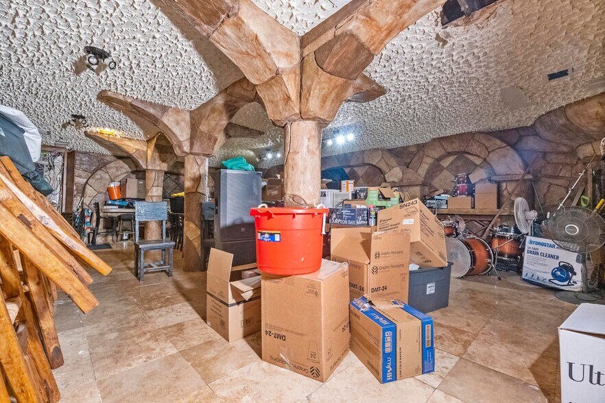 More Photos Of 200 N J St, Tulare Restaurant For Lease