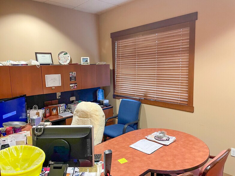 More Photos Of 218-220 S 38th St, Tacoma Medical For Sale