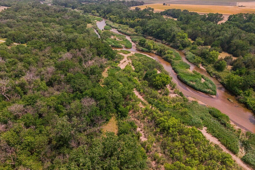 More Photos Of 9111 Long View Road, Burrton Land For Sale