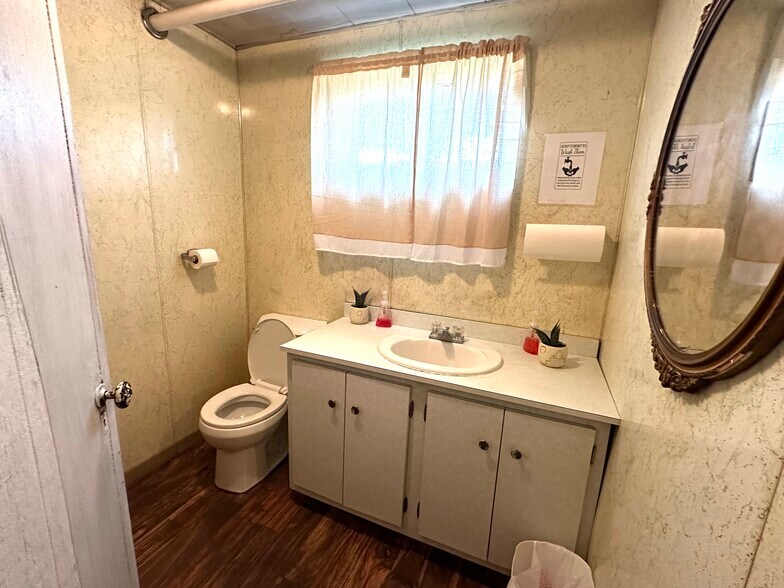 More Photos Of 3301 E Monument St, Baltimore Religious Facility For Sale