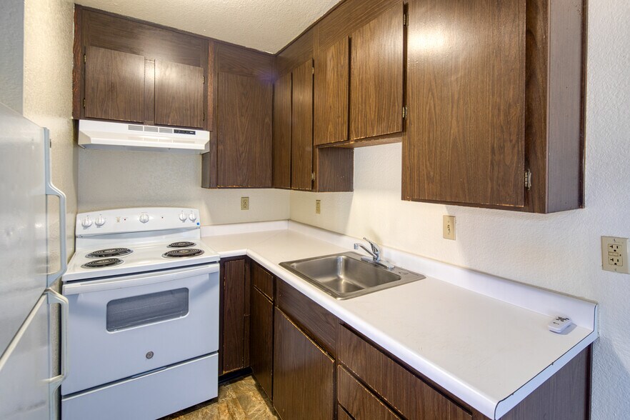 More Photos Of 1405 Yuba St, Marysville Apartments For Sale