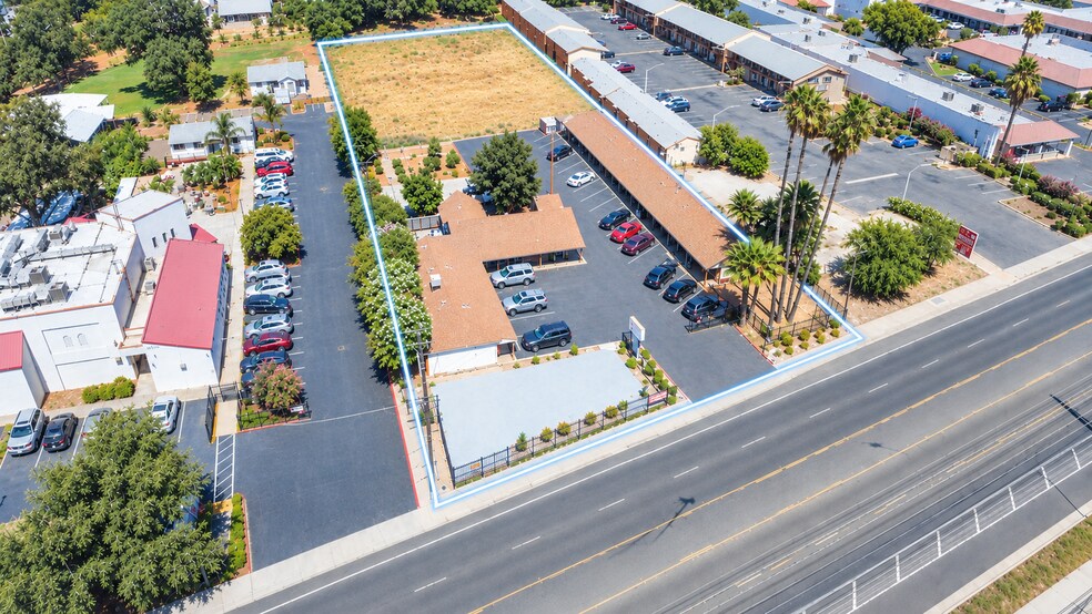 More Photos Of 9509 Folsom Blvd, Sacramento Apartments For Sale