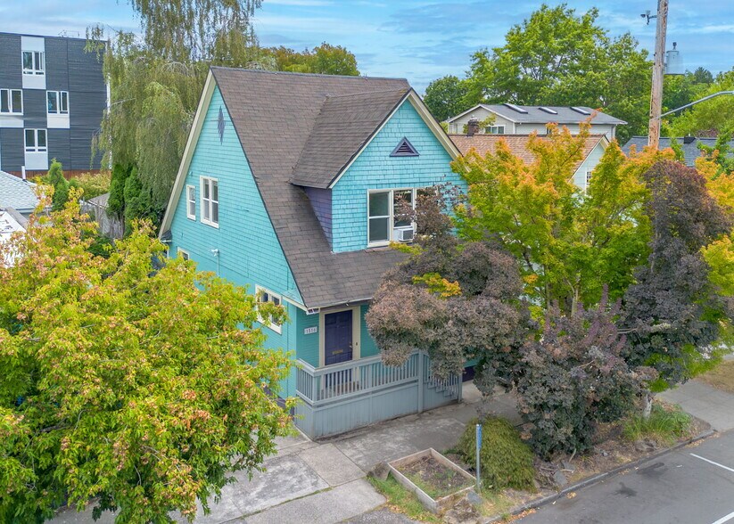 More Photos Of 1516 SE 43rd Ave, Portland Medical For Sale