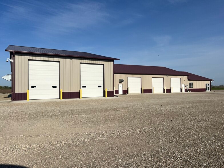 Primary Photo Of 1303 N 56th St, Clear Lake Industrial For Sale