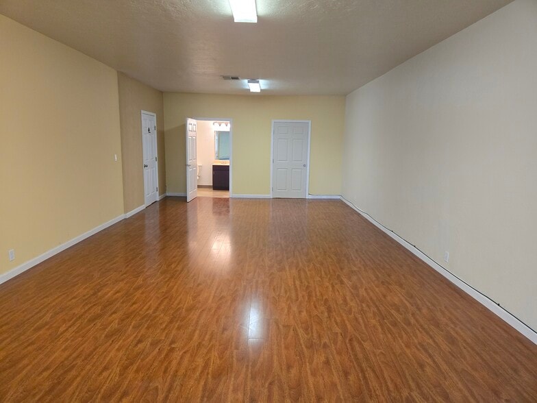 More Photos Of 1040 Park Ave, San Jose Storefront Retail Office For Lease