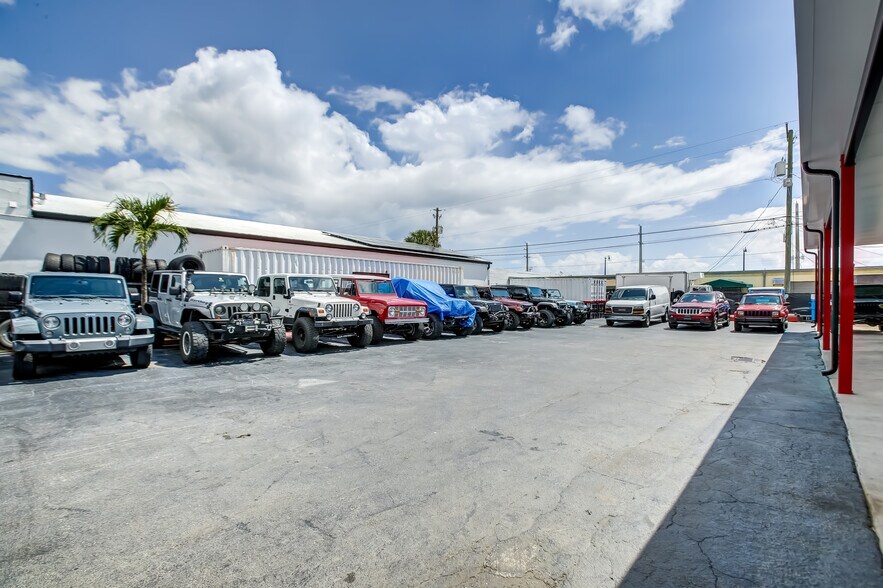 More Photos Of 530 S Dixie Hwy W, Pompano Beach Auto Repair For Sale