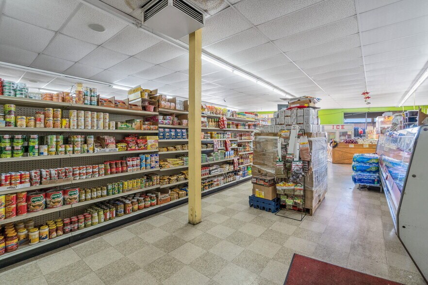 More Photos Of 10236 Long Beach Blvd, Lynwood Supermarket For Sale
