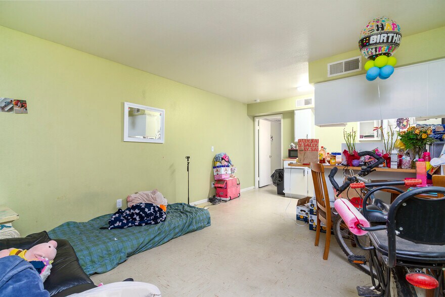 More Photos Of 2444 E Willetta St, Phoenix Multifamily For Sale