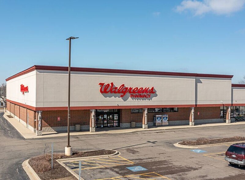 More Photos Of 1916-2040 Army Trail Rd, Hanover Park General Retail For Sale