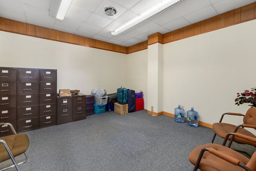 More Photos Of 585 Warren Ave, East Providence Storefront Retail Office For Sale