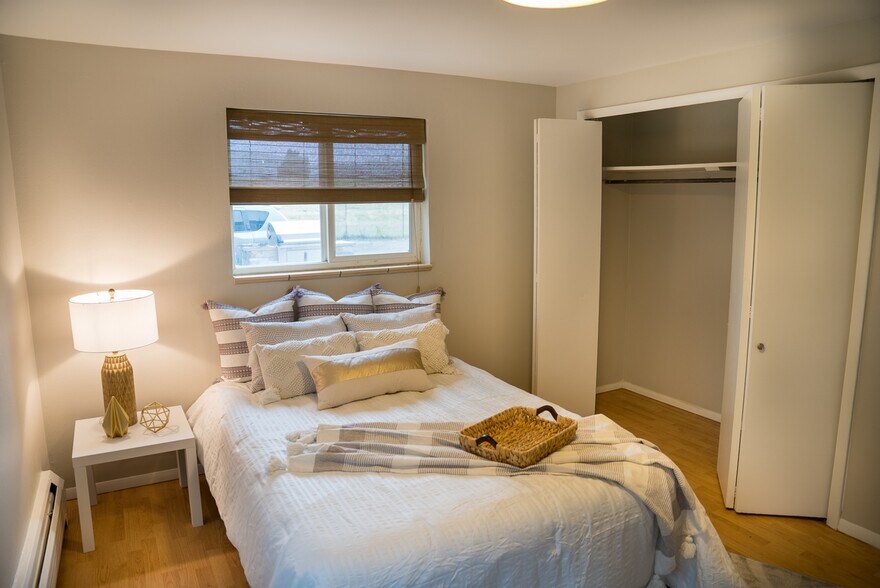More Photos Of 809-825 Oak St, Lakewood Apartments For Sale