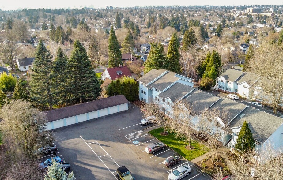 More Photos Of 723 SE 60th Ave, Portland Apartments For Sale