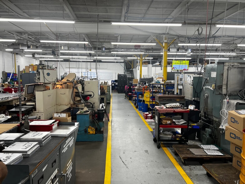 More Photos Of 4 Right Ln, Farmington Manufacturing For Sale