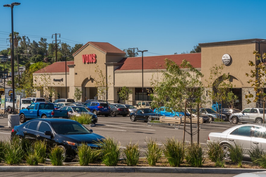 More Photos Of 7311 N Figueroa St, Los Angeles General Retail For Lease