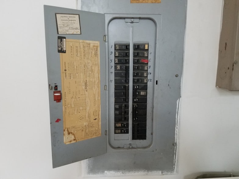 More Photos Of 13613-13637 Annapolis Rd, Bowie Storefront For Sale