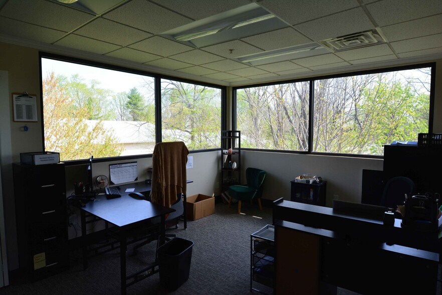 More Photos Of 519 Lancaster Ave, Malvern Office For Sale