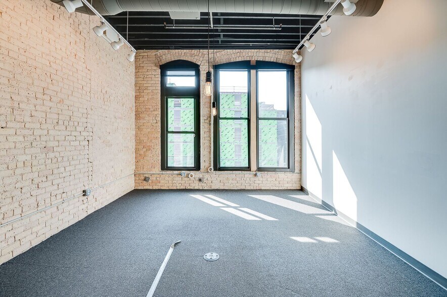 More Photos Of 211 N 1st St, Minneapolis Loft Creative Space For Lease