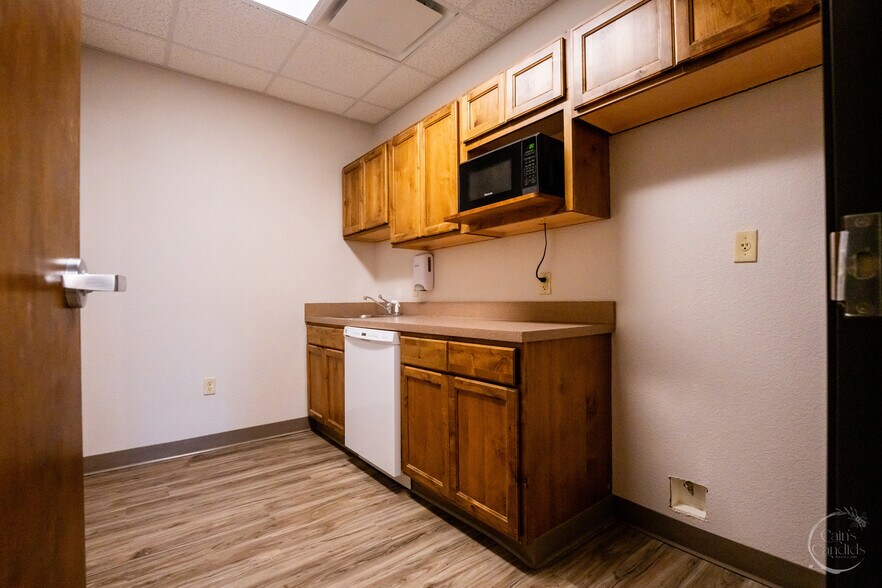More Photos Of 1710 Jet Stream Dr, Colorado Springs Medical For Lease