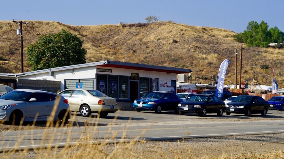 More Photos Of 29753-29757 Bouquet Canyon Rd, Santa Clarita Auto Dealership For Sale