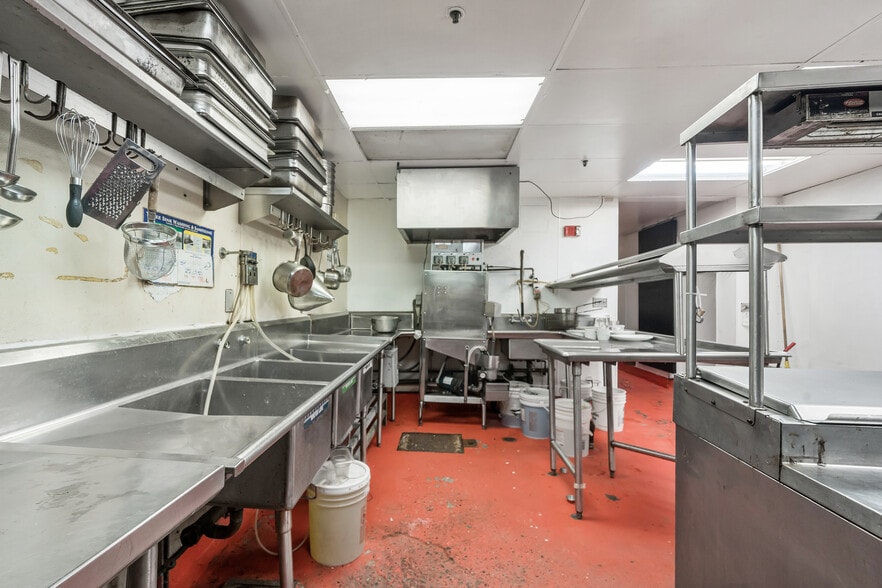 More Photos Of 1326 9th Ave, San Francisco Restaurant For Sale