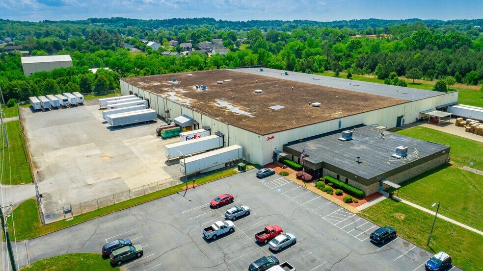 More Photos Of 1750 Hardeman Ln NE, Cleveland Warehouse For Lease