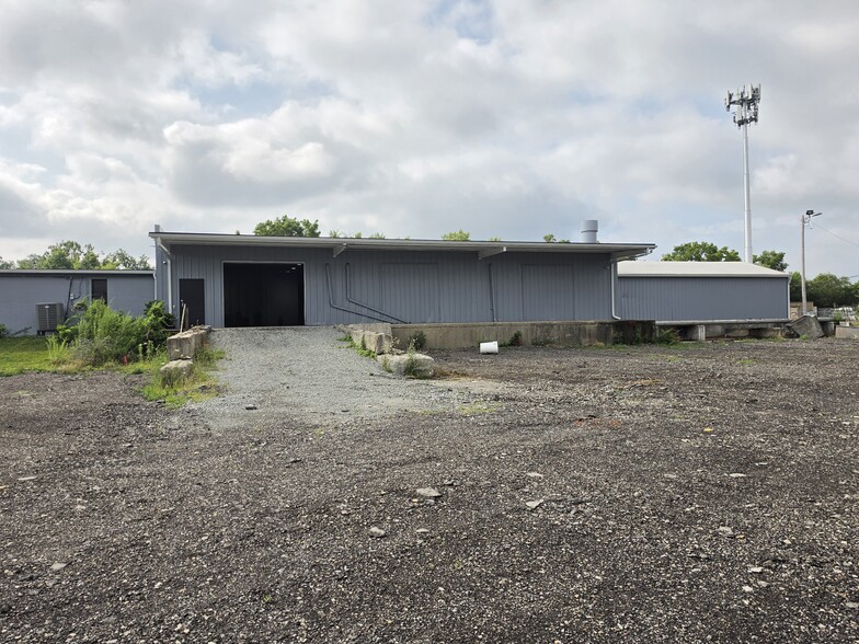 More Photos Of 1728 Churchman Ave, Indianapolis Warehouse For Lease